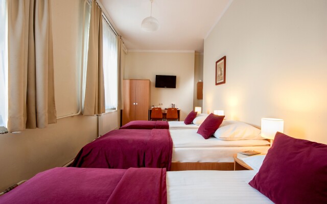 Maly Krakow Aparthotel