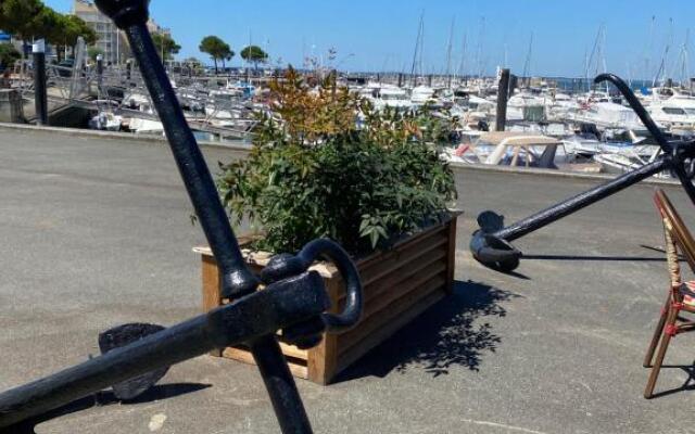 Les Amarres Aiguillon