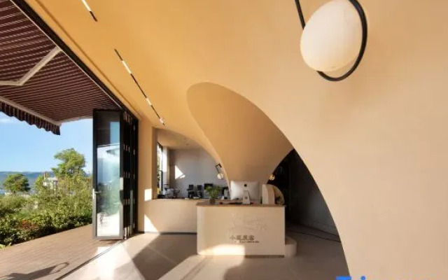 Xiaoluchenke Seaview Design Hotel (Dali Erhai Branch)