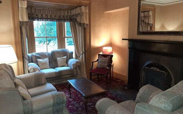 Lovelady Shield Hotel