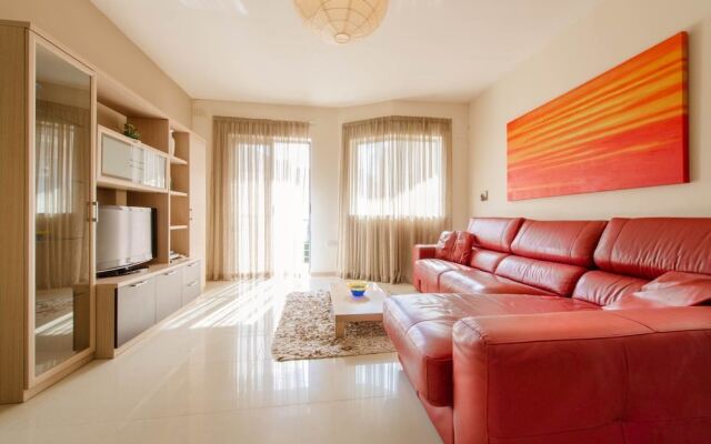 Luxury Holiday Apartment IN Qawra