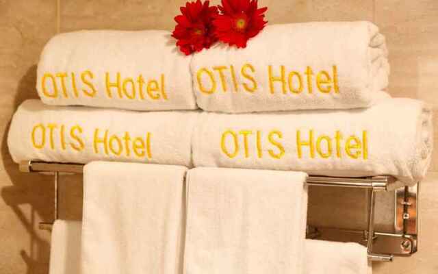 Otis Hotel