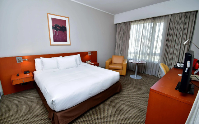 Radisson Ciudad Empresarial
