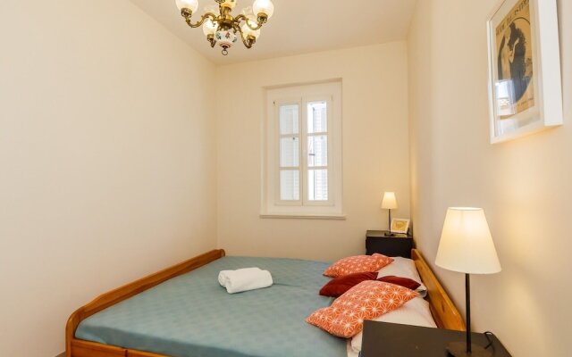 Sedam Bisera 11 - Charming & in Center - A2