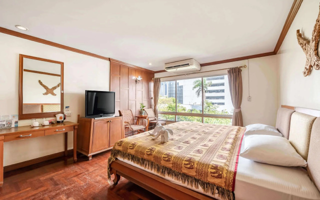 Royal Ivory Sukhumvit Nana