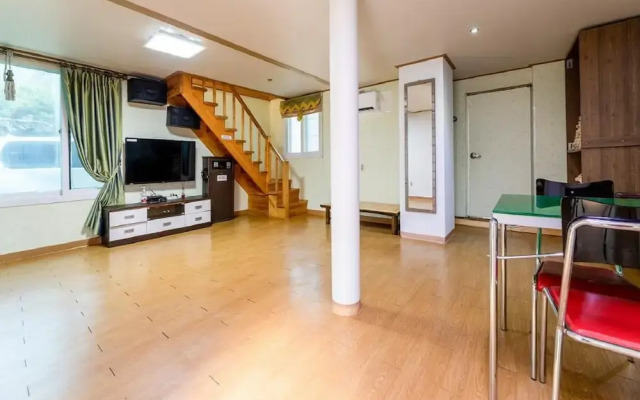 Gapyeong Rainbow Pension