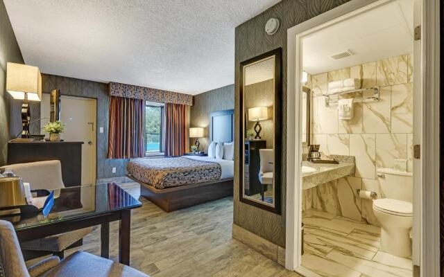 Blue Creek Inn