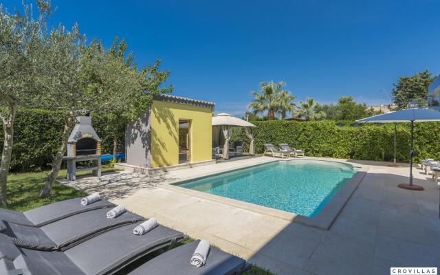 Happy in Fazana with 5 bedrooms and 1 bathrooms