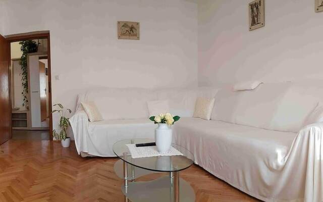 Supetar Central Child-friendly and Dog-friendly Apartment Near Beach