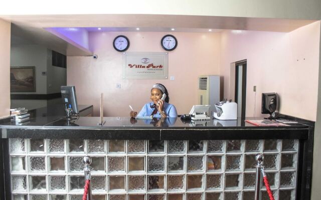 Villa Park Hotels