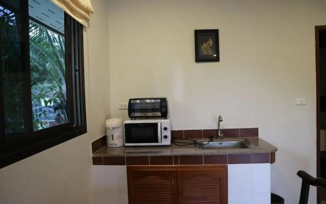 Baan Saen Sook Villas