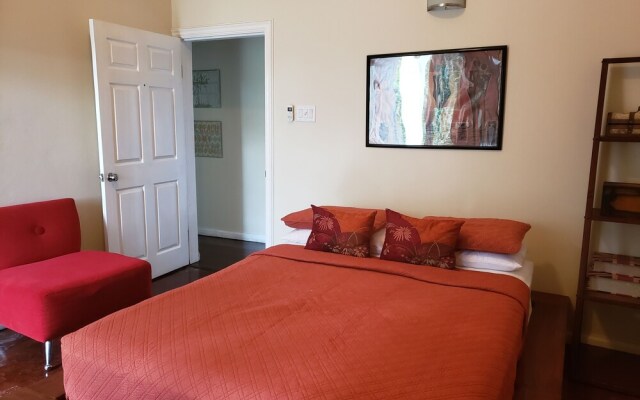 Blue Paloma Bed & Breakfast