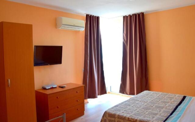 Sineva Del Sol Apartments