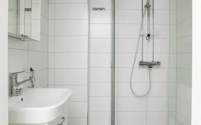 2ndhomes Central 85m2 2BR Apartment