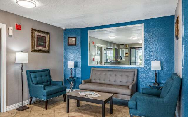 Quality Inn I-10 East near Frost Bank Center