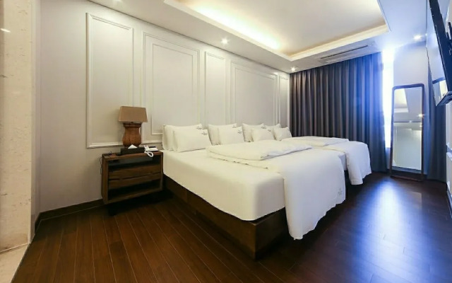 Time Square Hotel