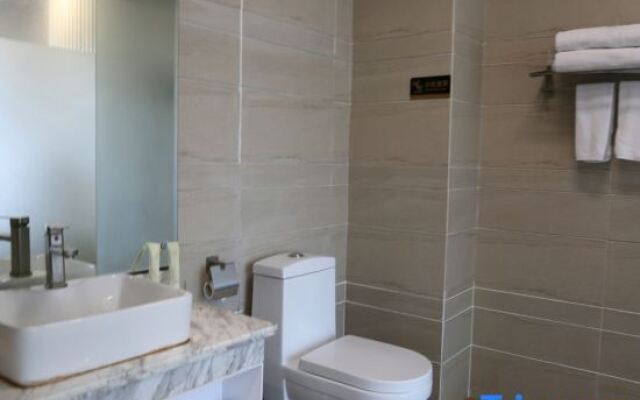 Savile Zhouyi Hotel Guangzhou (Panyu Nancun Banqiao Metro Station)