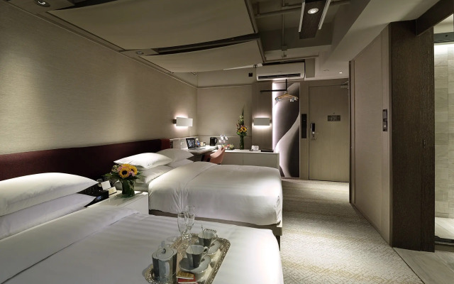 Xi Hotel