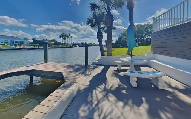Dolphin View Oasis