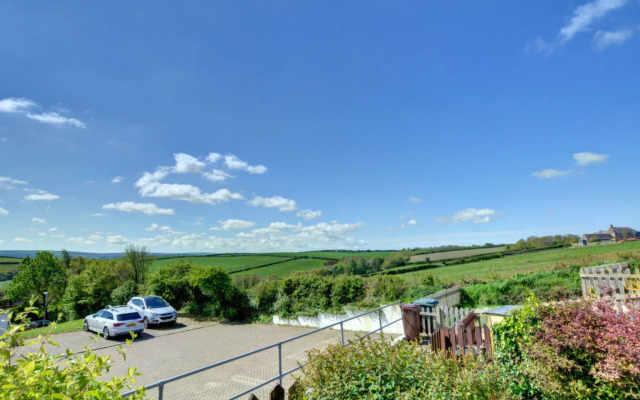 Holiday Home Daisy House