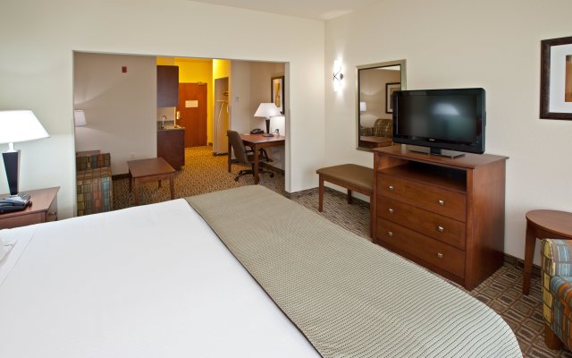 Holiday Inn Express Hotel & Suites RIPLEY, an IHG Hotel