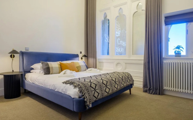 The Margaret Suite Stone Cross Mansion