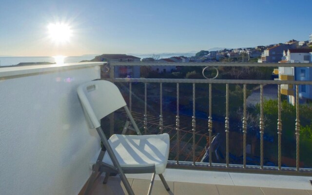 Nice Home in Podstrana With Wifi and 2 Bedrooms