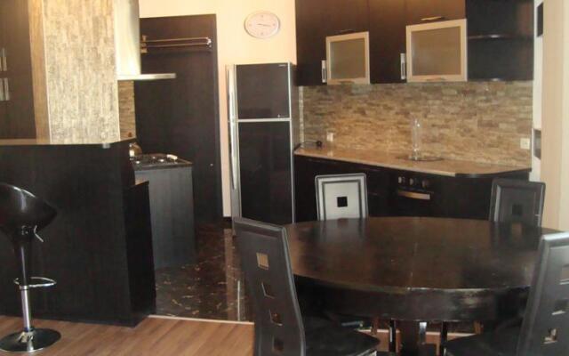 Marikas Apartments