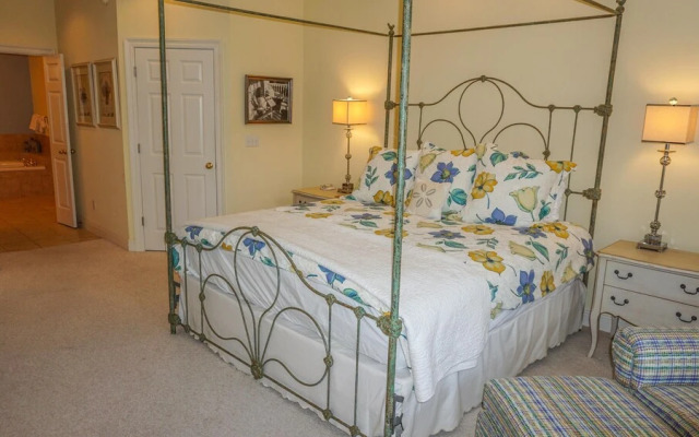 Captiva 3 Bedroom Apartment by BnD