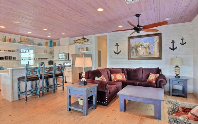 Purple Pelican - 4 Br home