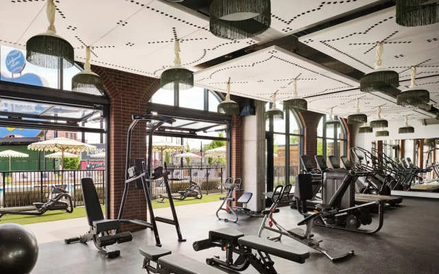 Memoir Wedgewood Houston