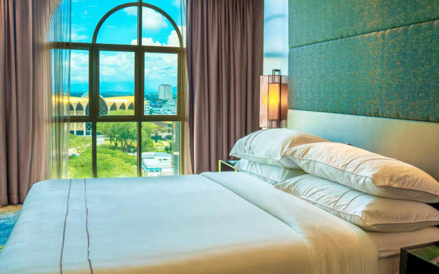 The Waterfront Hotel