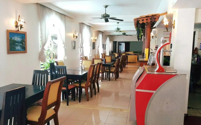 Angkor Riverside Hotel