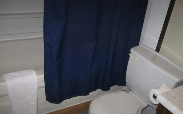 1202 Motor Inn