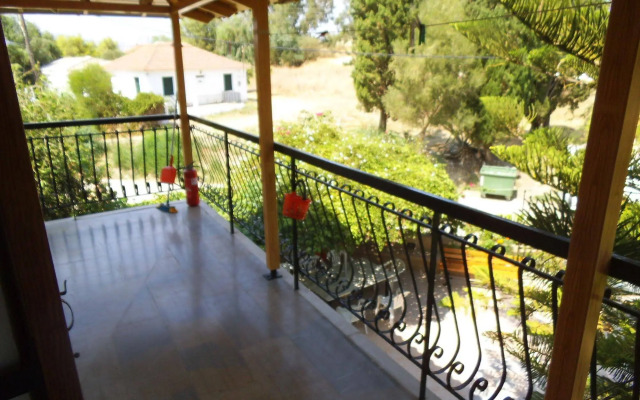Villa Xenos Studios & Apartments