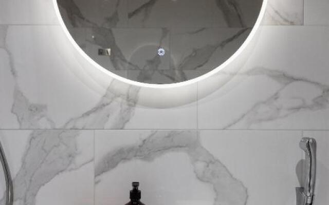 Arctic Night City Suite