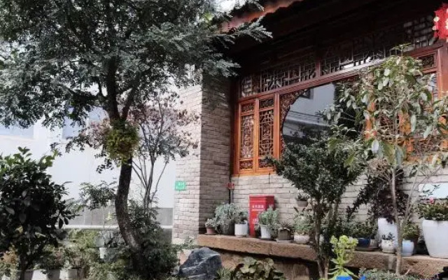 WeiShan Ancient City Pingchang Homestay
