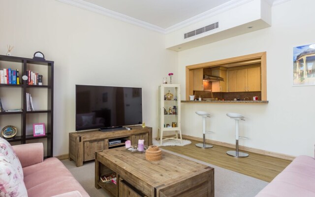 Deluxe Holiday Homes - Al Dabas