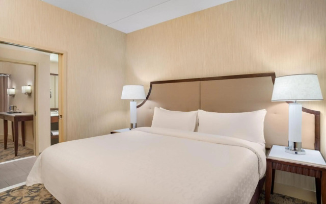 Sheraton Lincoln Harbor Hotel