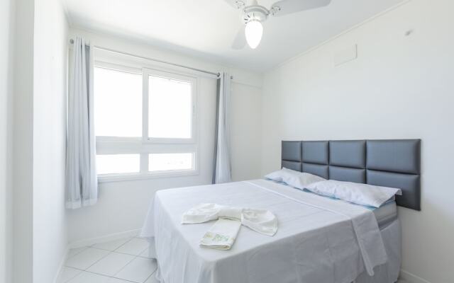 Apto Em Ponta Negra Para 4 Pessoas