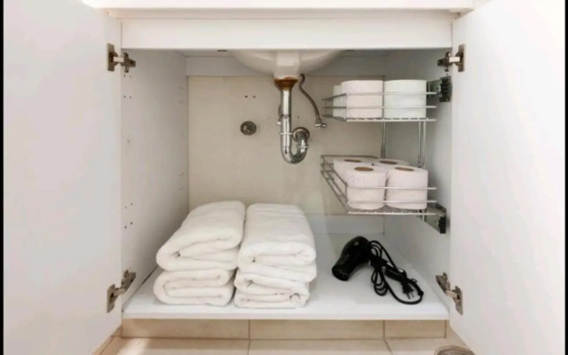 Pennsylvania WTC High End 1parking/2BR/2BA