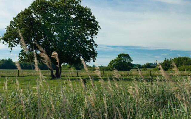 The Wobbin Remote Comfort Sea Views and the beautiful Essex Marshes