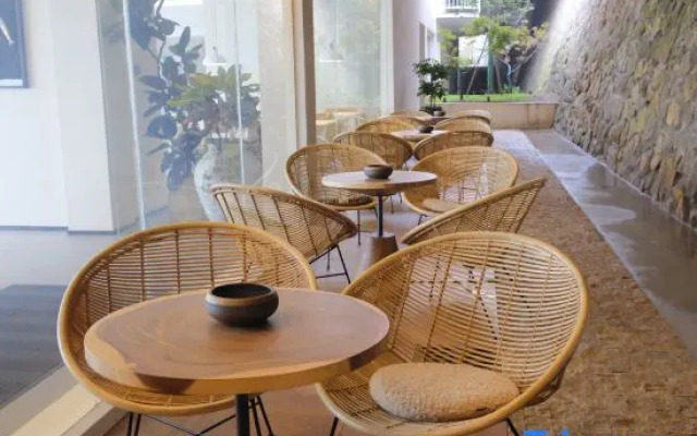 Xihui Cliff Hotel ，Shengsi