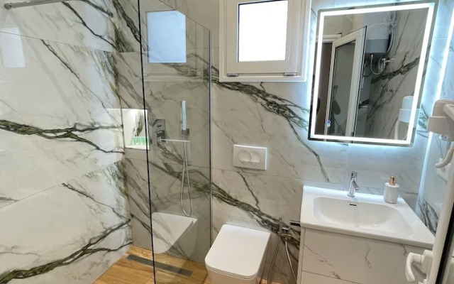 Arial Penthouse Suites