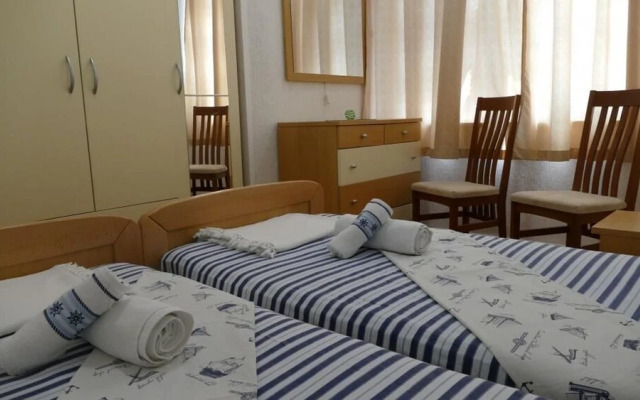 Apartment Wild Orange