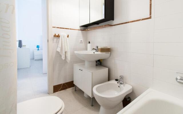 CN PARKING INCLUIDO Apartamento 2D en zona monumental