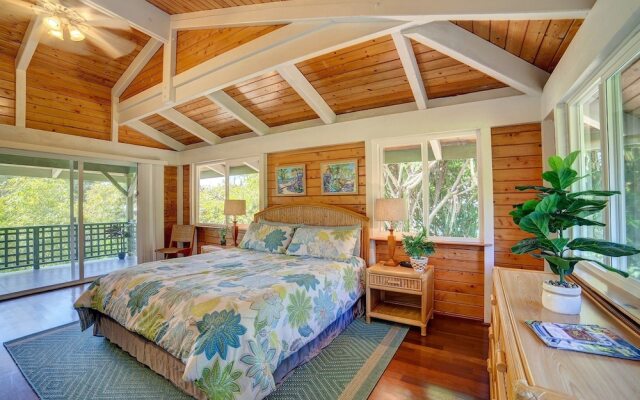 Hale Ki'i Maka Manu 4 Bedroom Home by RedAwning