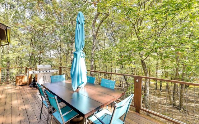 Gorgeous Bushkills Lodge w/ Pool Access!