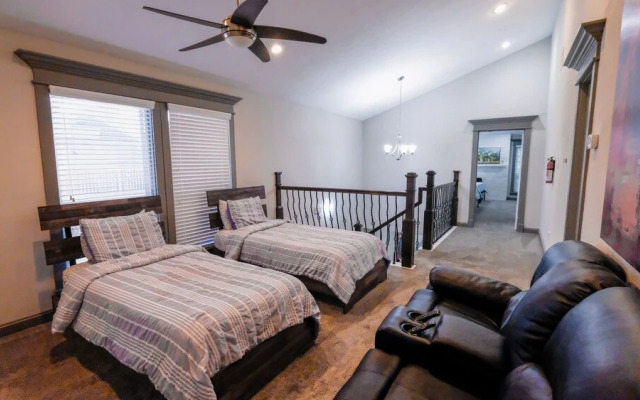 3Bdrm 3.5Bath 7Beds - NRG GRB MM-Park