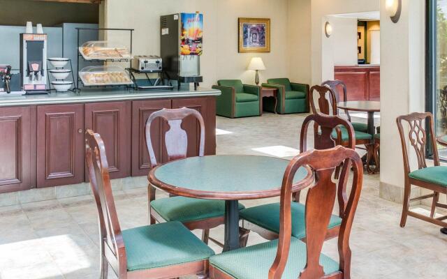 Quality Inn & Suites Olde Town